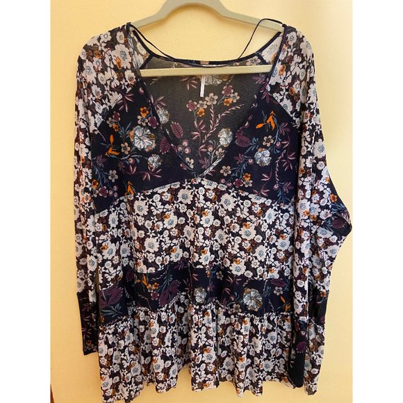 Free People Isabelle Tiered Floral V-Neck Tunic Top - Picture 3 of 6